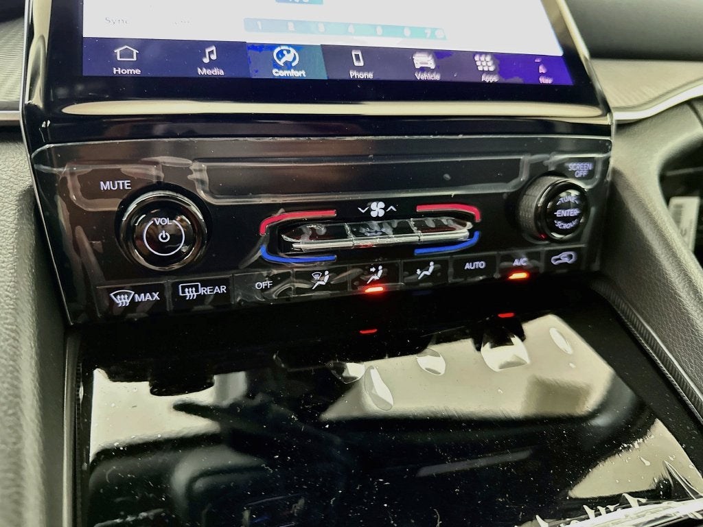 2027 Jeep Grand Cherokee GRAND CHEROKEE LAREDO 4X4