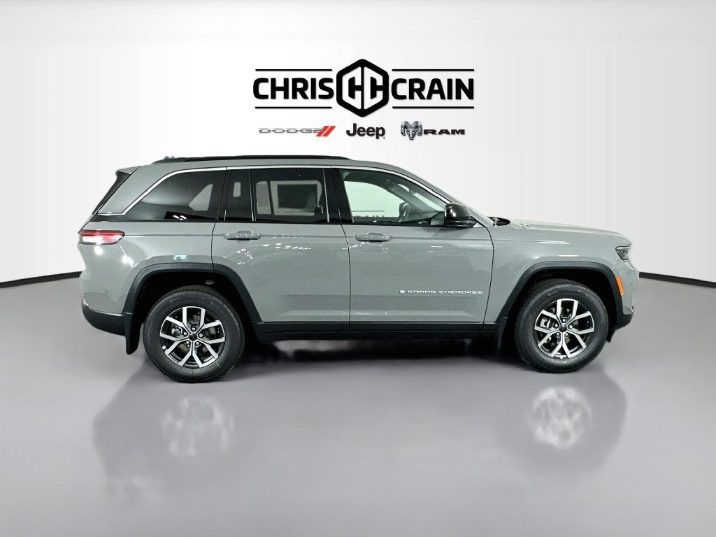 2027 Jeep Grand Cherokee GRAND CHEROKEE LAREDO 4X4