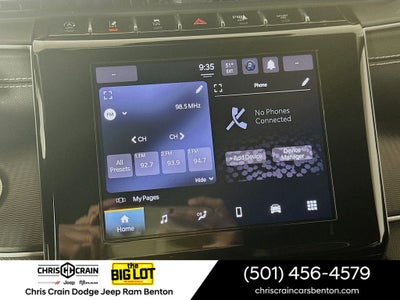 2023 Jeep Grand Cherokee Laredo 4x4