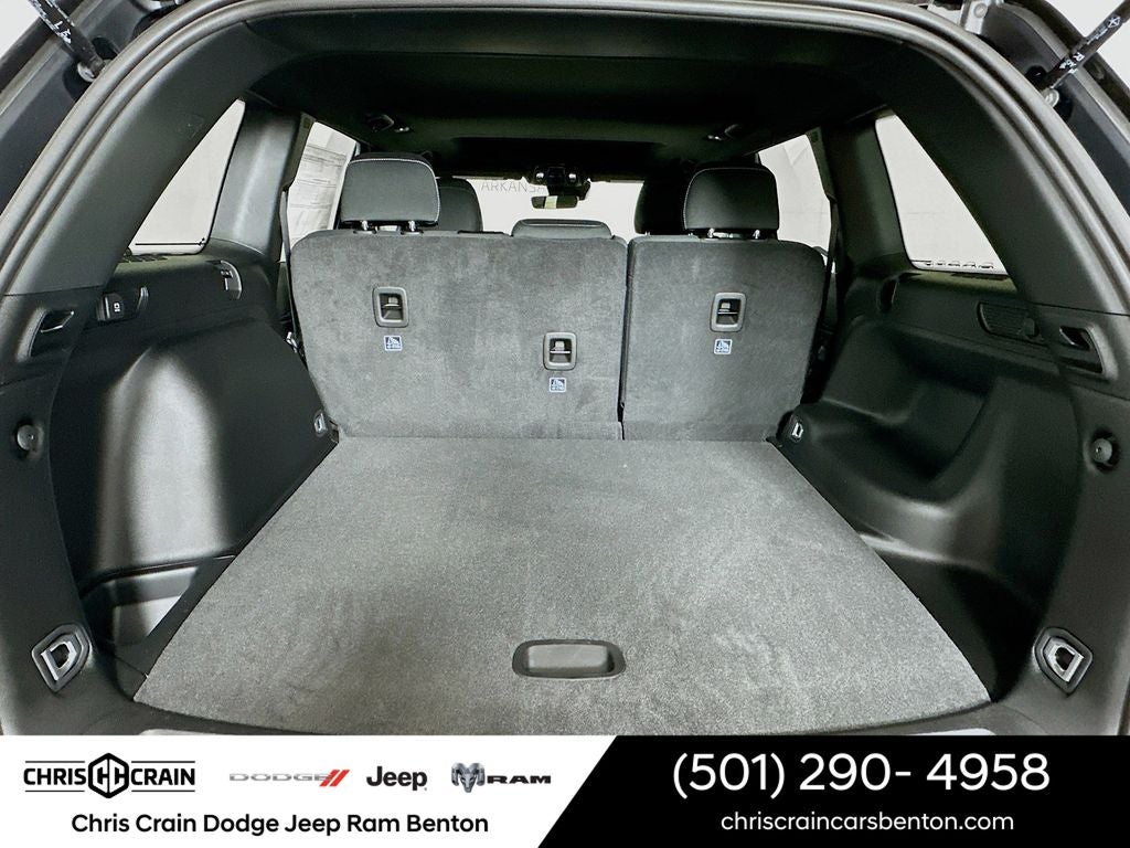 2025 Jeep Grand Cherokee GRAND CHEROKEE LAREDO X 4X4