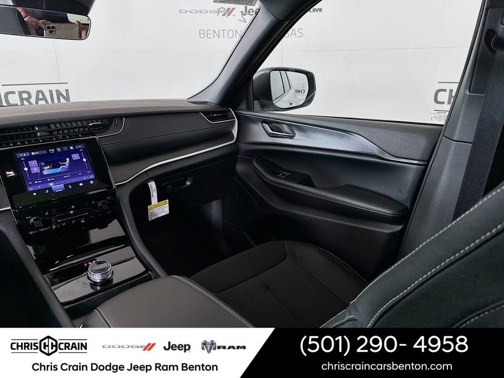 2026 Jeep Grand Cherokee GRAND CHEROKEE LAREDO X 4X4