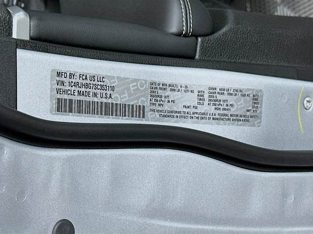 2025 Jeep Grand Cherokee GRAND CHEROKEE LIMITED 4X4