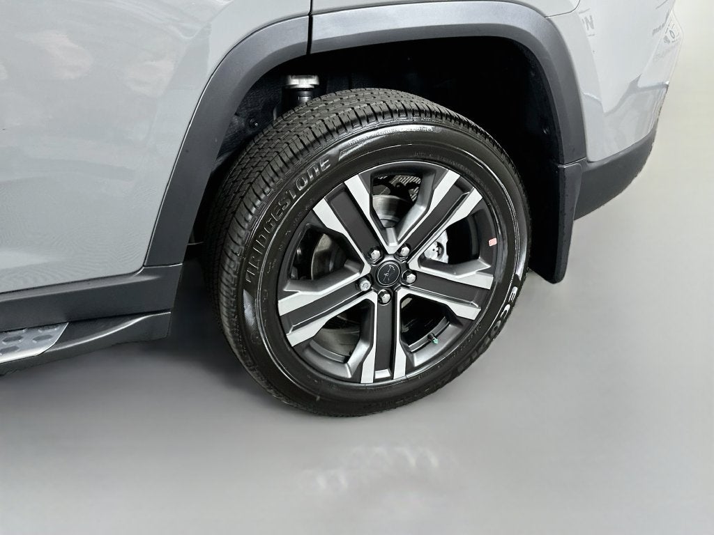 2027 Jeep Grand Cherokee GRAND CHEROKEE LIMITED 4X4