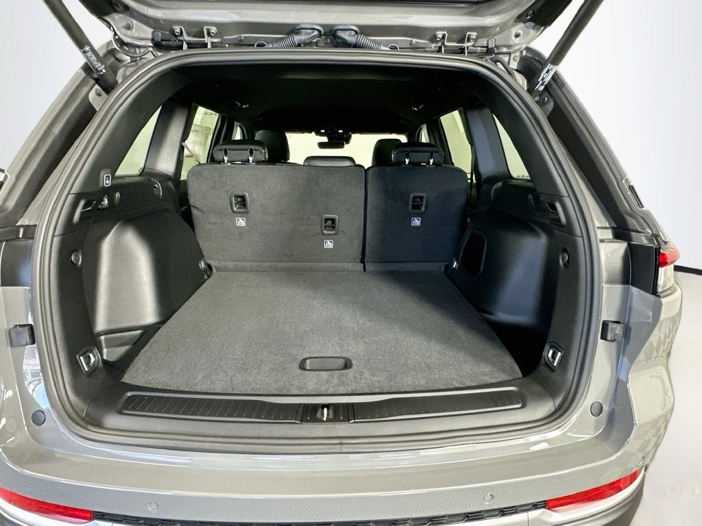 2027 Jeep Grand Cherokee GRAND CHEROKEE LIMITED 4X4