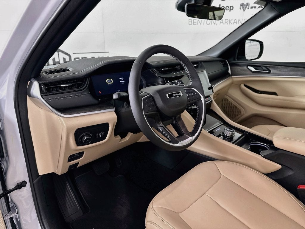 2027 Jeep Grand Cherokee GRAND CHEROKEE LIMITED 4X4