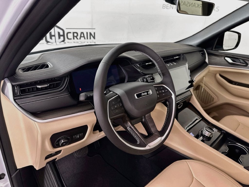 2027 Jeep Grand Cherokee GRAND CHEROKEE LIMITED 4X4