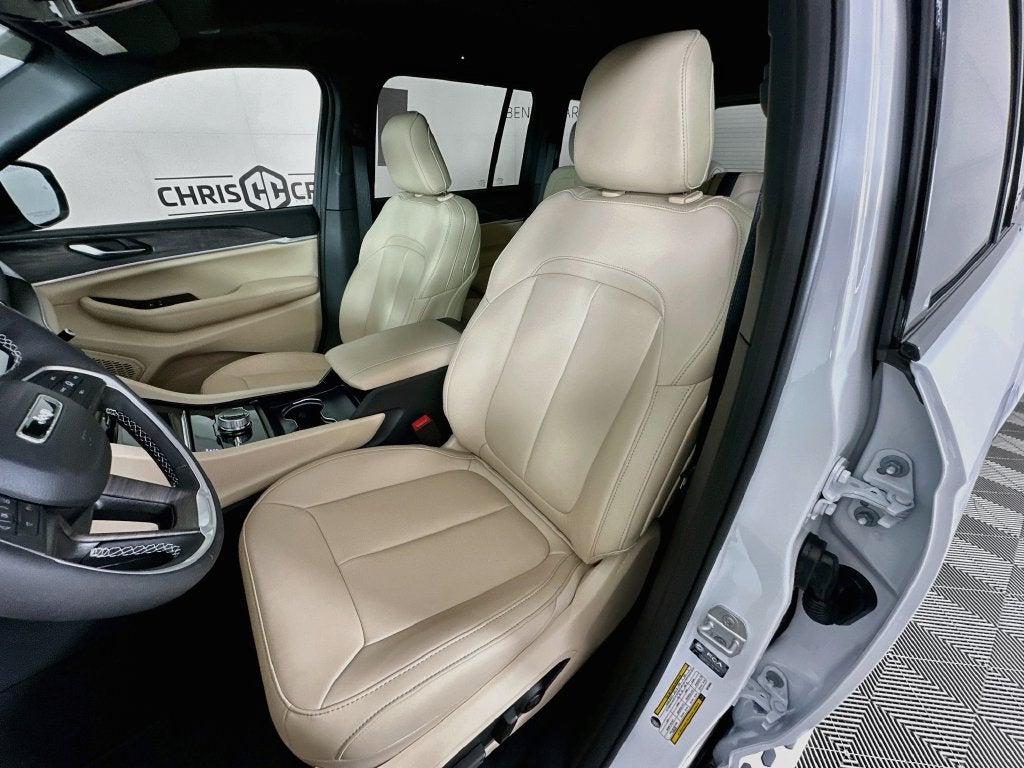 2027 Jeep Grand Cherokee GRAND CHEROKEE LIMITED 4X4