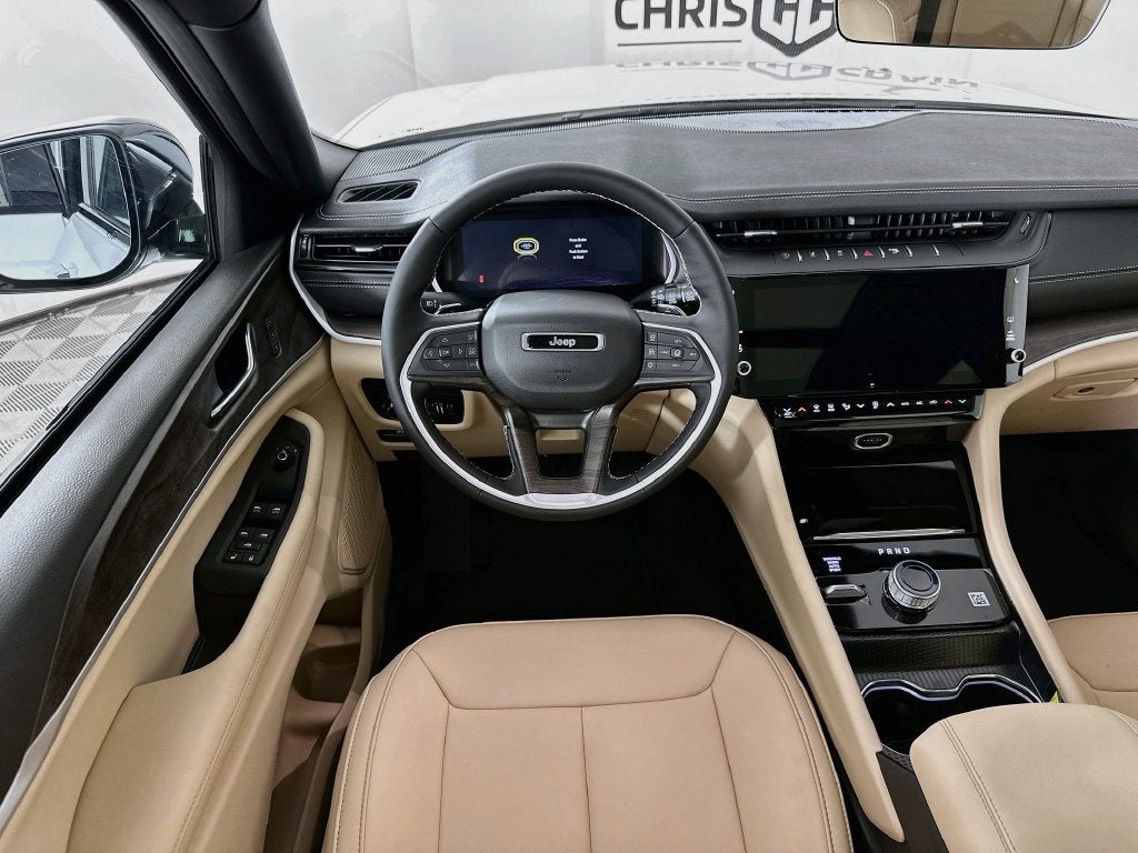 2027 Jeep Grand Cherokee GRAND CHEROKEE LIMITED 4X4