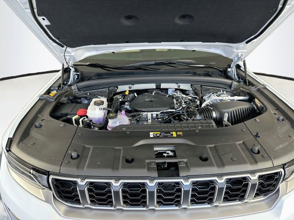 2027 Jeep Grand Cherokee GRAND CHEROKEE LIMITED 4X4