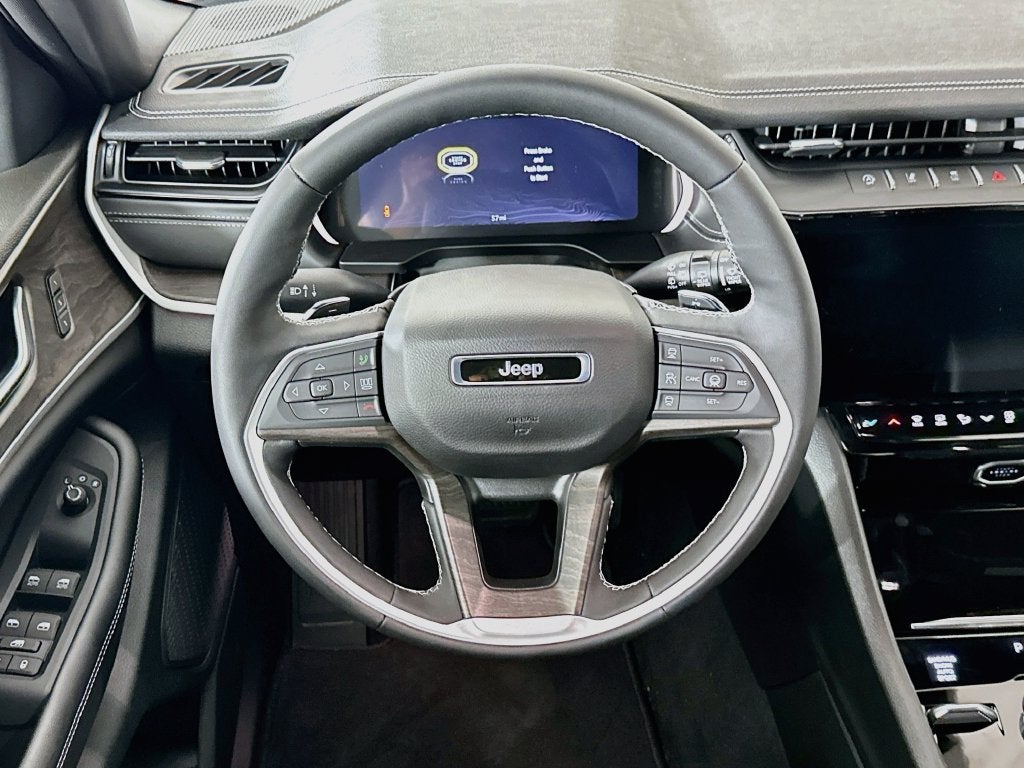 2027 Jeep Grand Cherokee GRAND CHEROKEE LIMITED 4X4