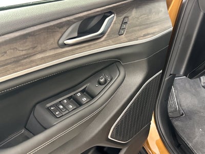2027 Jeep Grand Cherokee GRAND CHEROKEE LIMITED RESERVE 4X4