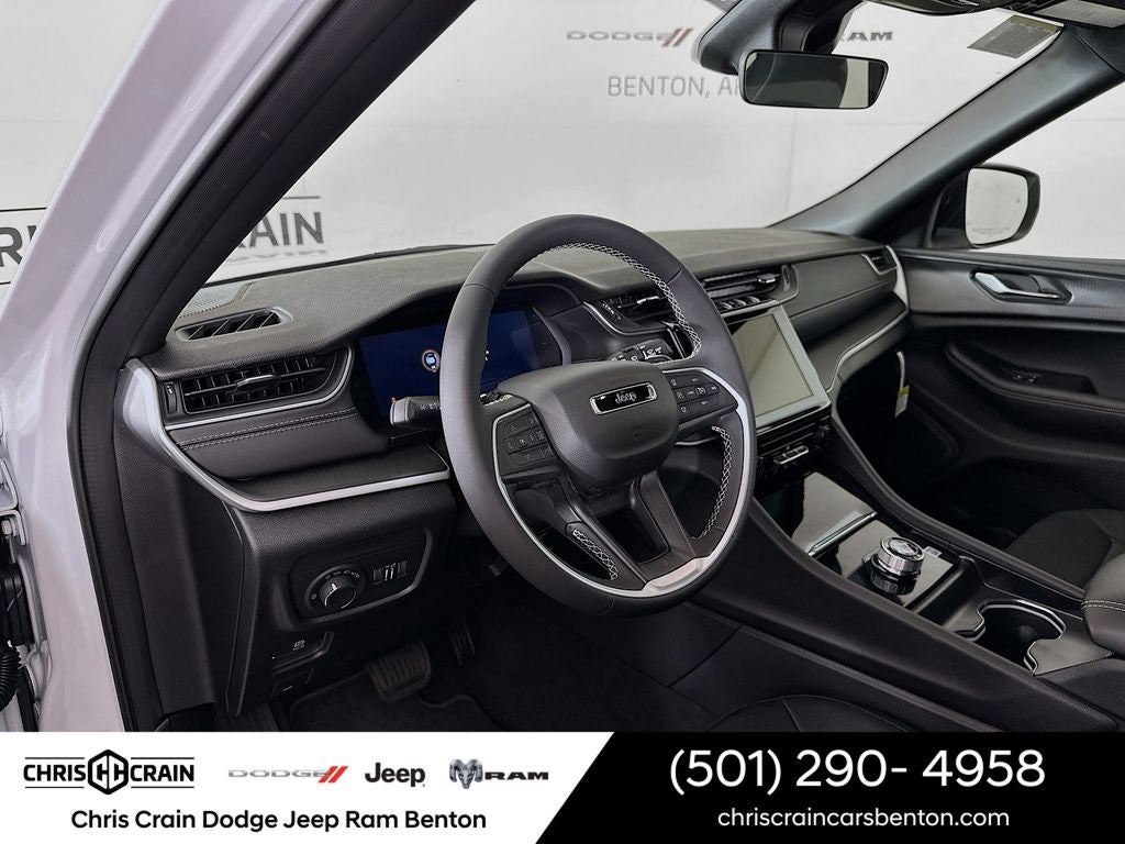 2025 Jeep Grand Cherokee GRAND CHEROKEE L LAREDO X 4X2