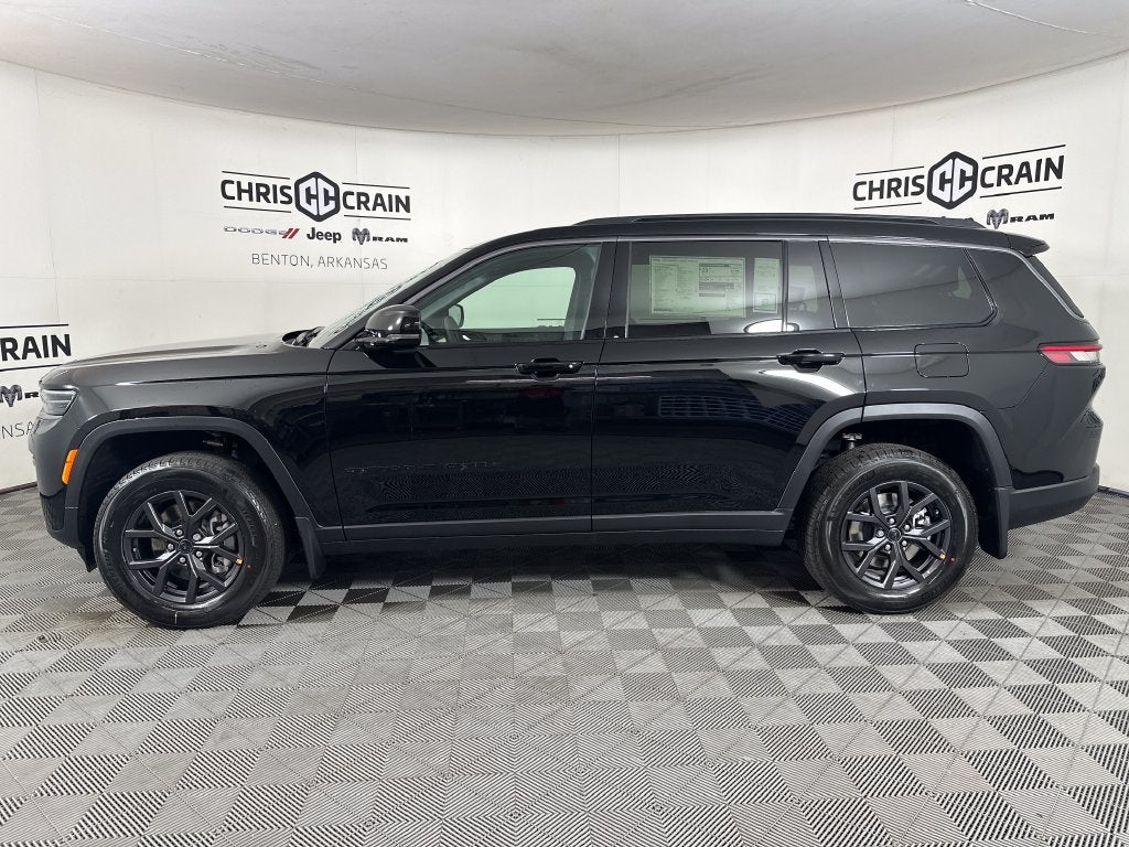 2027 Jeep Grand Cherokee GRAND CHEROKEE L LAREDO ALTITUDE 4X2