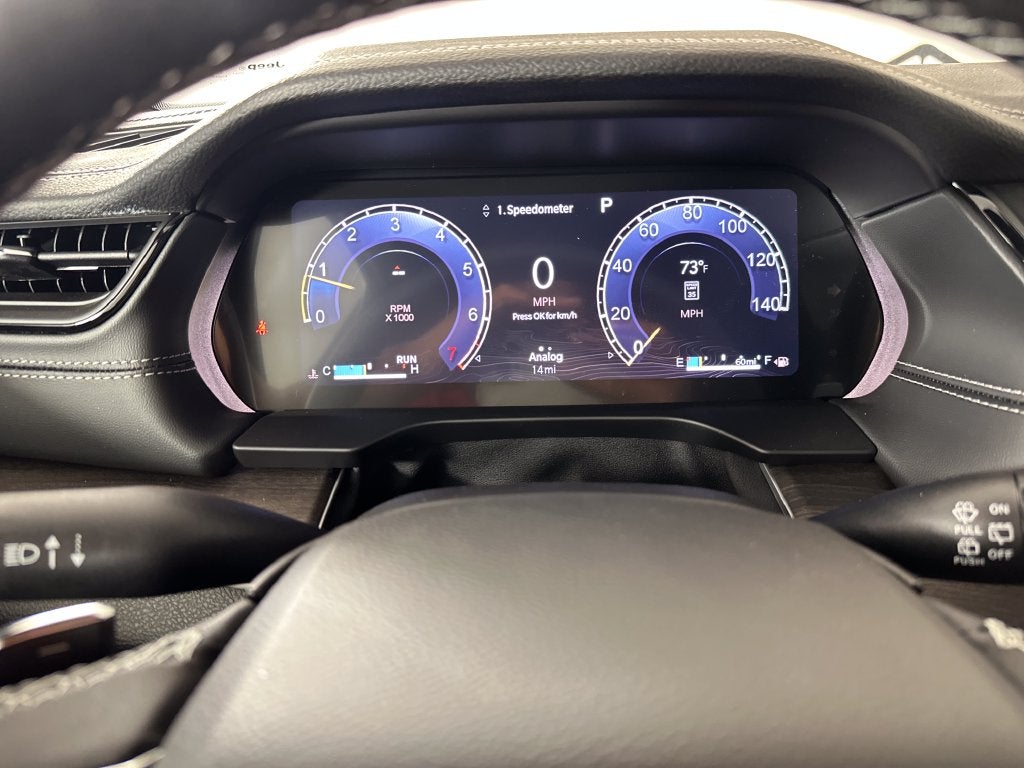2027 Jeep Grand Cherokee GRAND CHEROKEE L LAREDO ALTITUDE 4X2