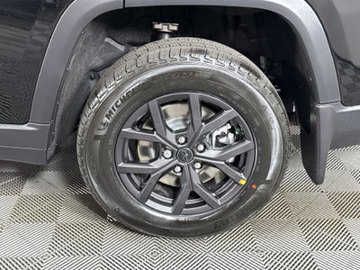 2027 Jeep Grand Cherokee GRAND CHEROKEE L LAREDO ALTITUDE 4X2