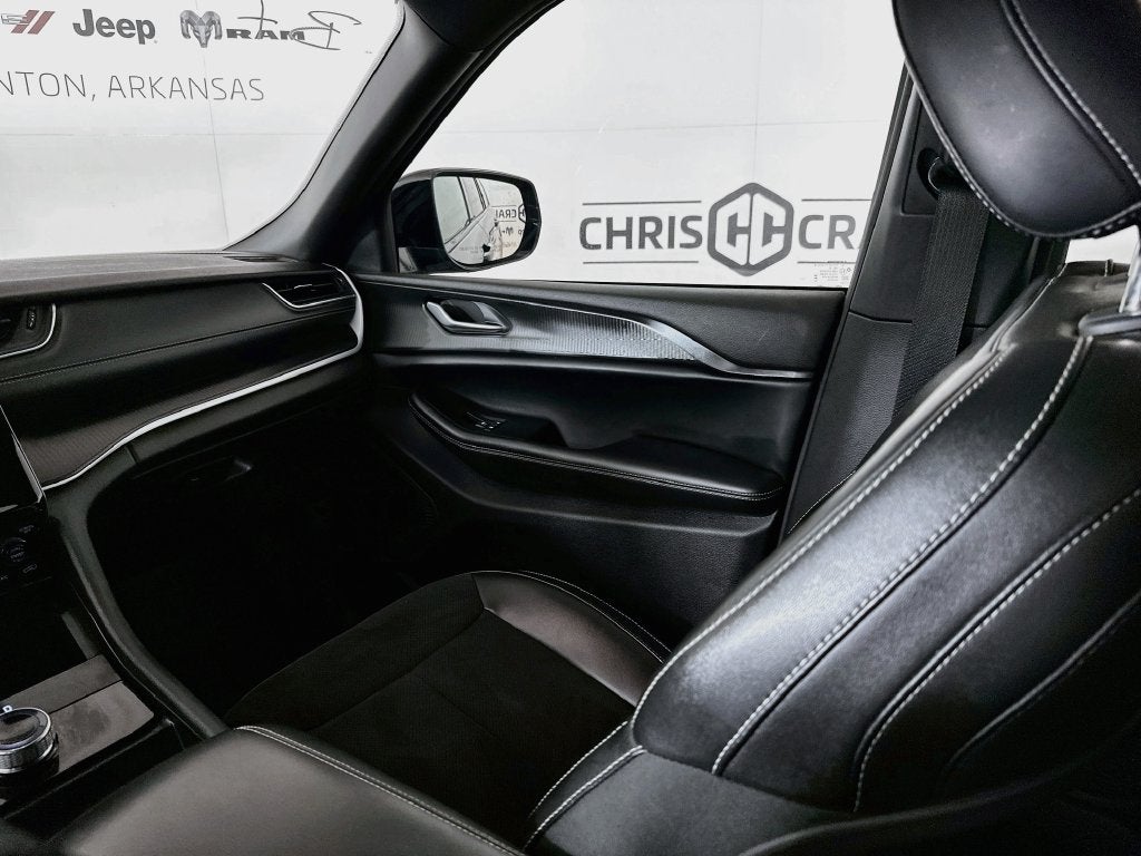 2024 Jeep Grand Cherokee L Altitude 4x4