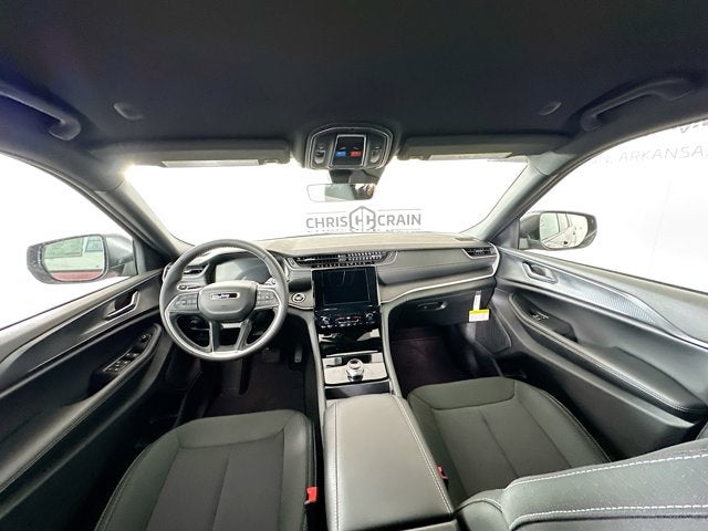 2025 Jeep Grand Cherokee GRAND CHEROKEE L LAREDO 4X4