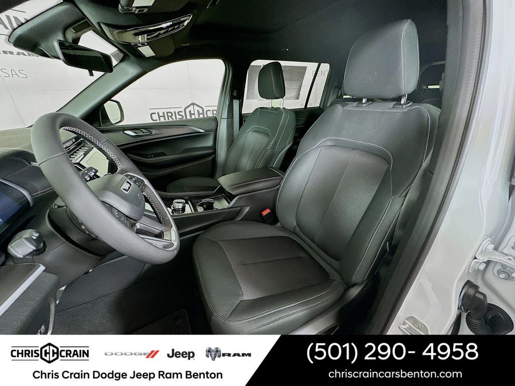 2026 Jeep Grand Cherokee GRAND CHEROKEE L LAREDO X 4X4