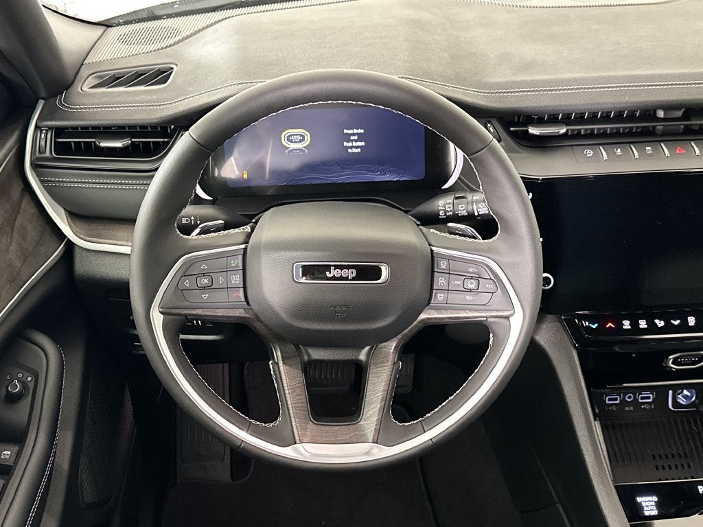 2027 Jeep Grand Cherokee GRAND CHEROKEE L LAREDO ALTITUDE 4X4