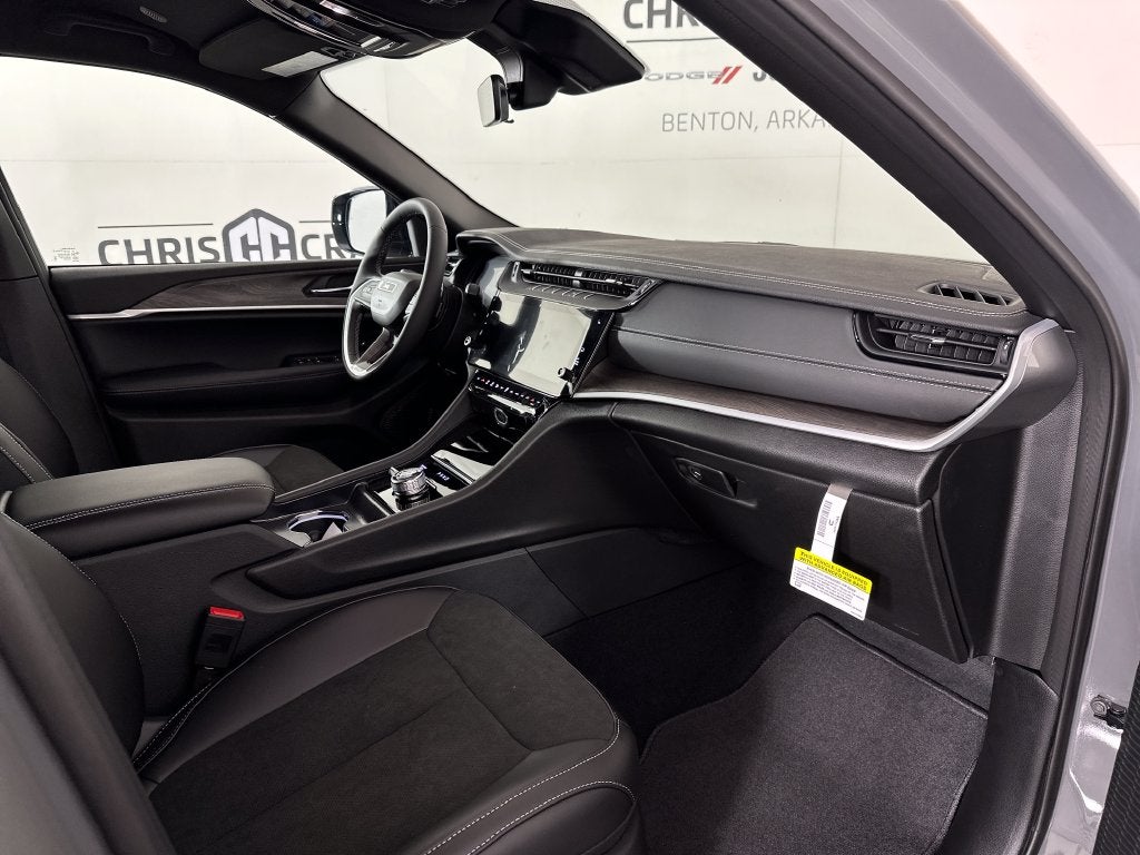 2027 Jeep Grand Cherokee GRAND CHEROKEE L LAREDO ALTITUDE 4X4