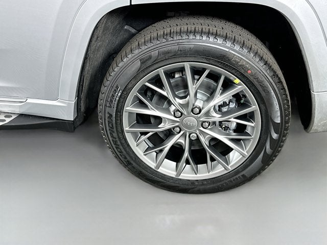 2025 Jeep Grand Cherokee GRAND CHEROKEE L SUMMIT 4X4