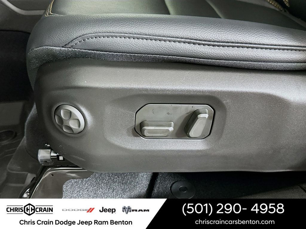 2026 Jeep Gladiator GLADIATOR SAHARA 4X4