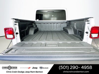 2026 Jeep Gladiator GLADIATOR SAHARA 4X4