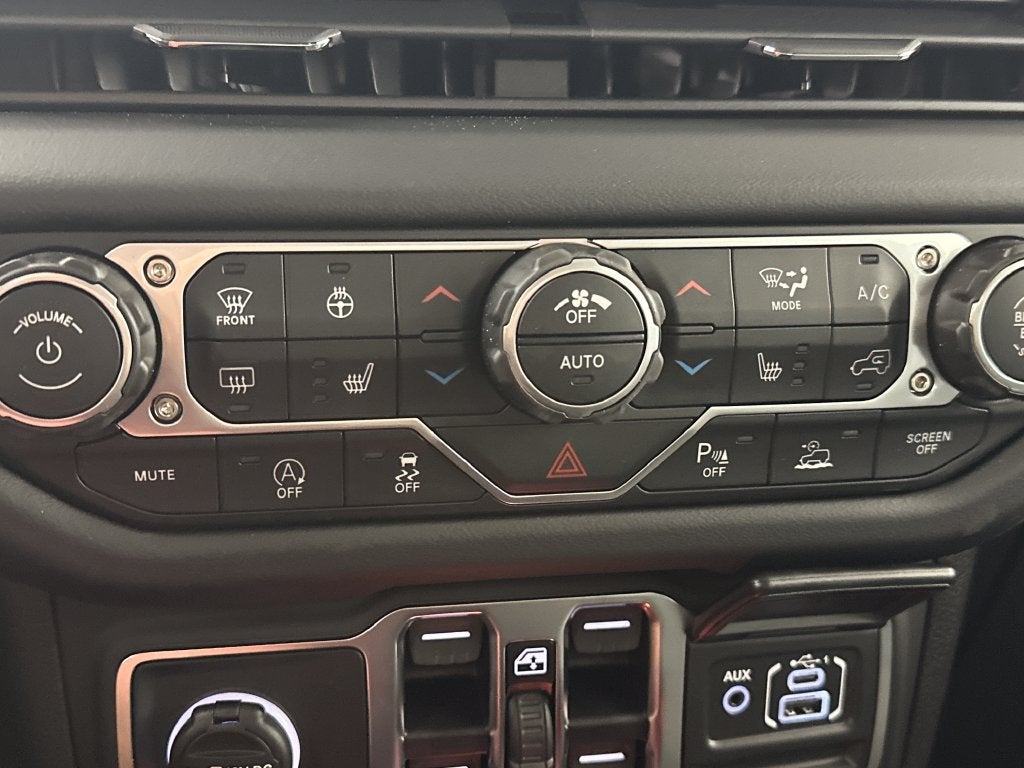 2027 Jeep Gladiator GLADIATOR MOJAVE X 4X4