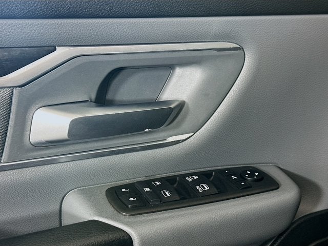 2021 RAM 1500 Big Horn Quad Cab 4x4 6'4' Box