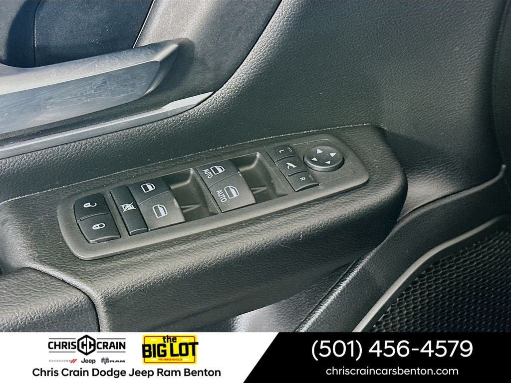 2022 RAM 1500 Big Horn Crew Cab 4x4 5'7' Box