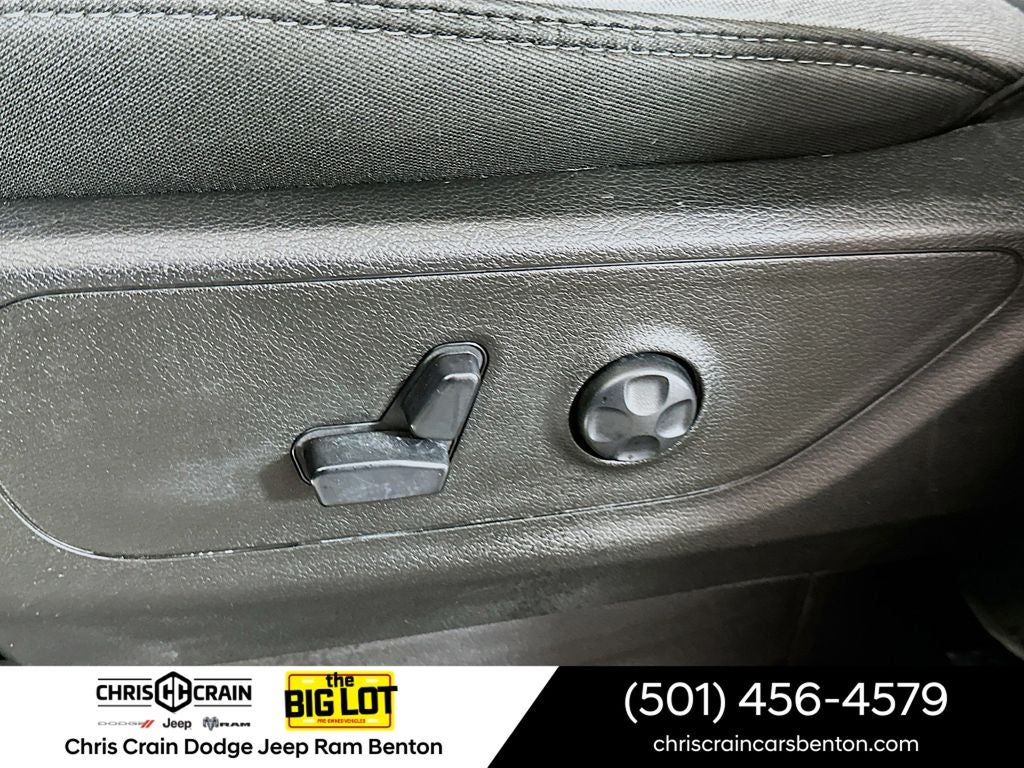2020 RAM 1500 Big Horn Crew Cab 4x4 5'7' Box