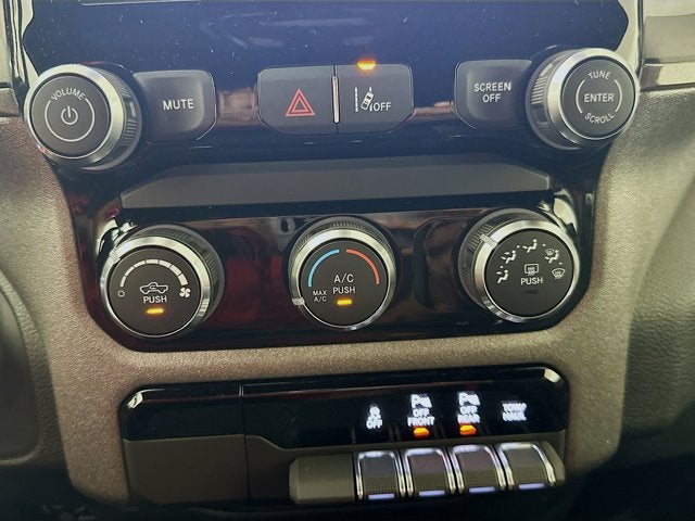 2026 RAM Ram 1500 RAM 1500 TRADESMAN CREW CAB 4X4 5'7' BOX