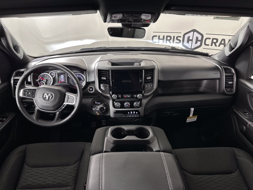 2027 RAM Ram 1500 RAM 1500 EXPRESS CREW CAB 4X4 5'7' BOX