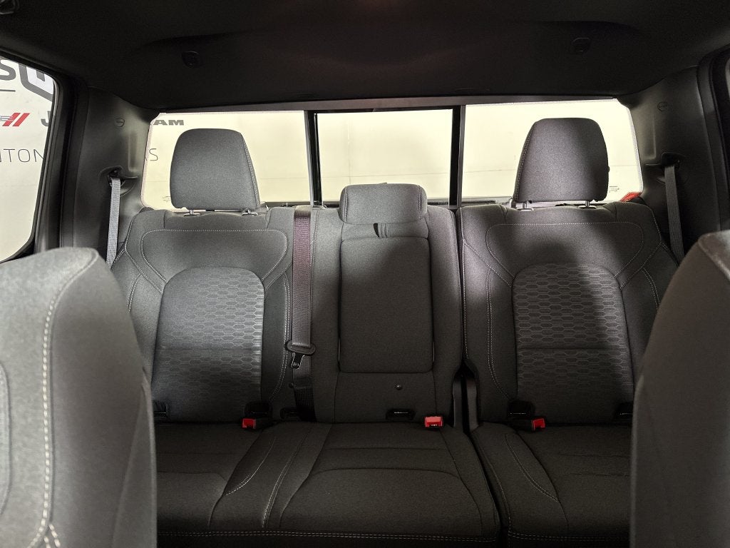 2027 RAM Ram 1500 RAM 1500 EXPRESS CREW CAB 4X4 5'7' BOX