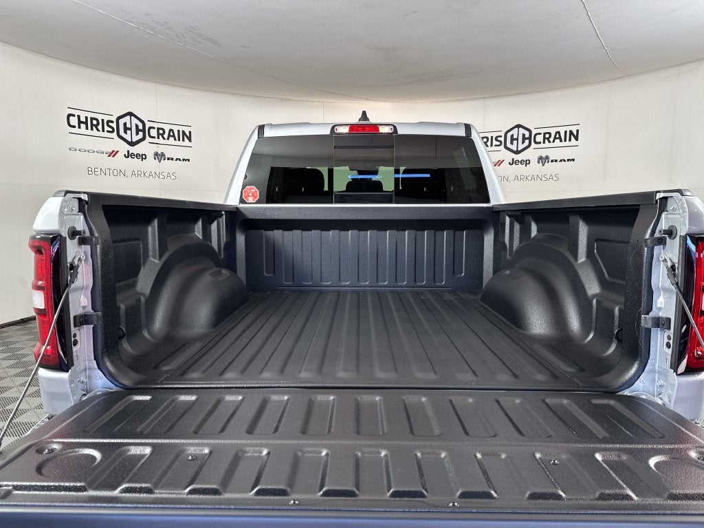 2027 RAM Ram 1500 RAM 1500 EXPRESS CREW CAB 4X4 5'7' BOX