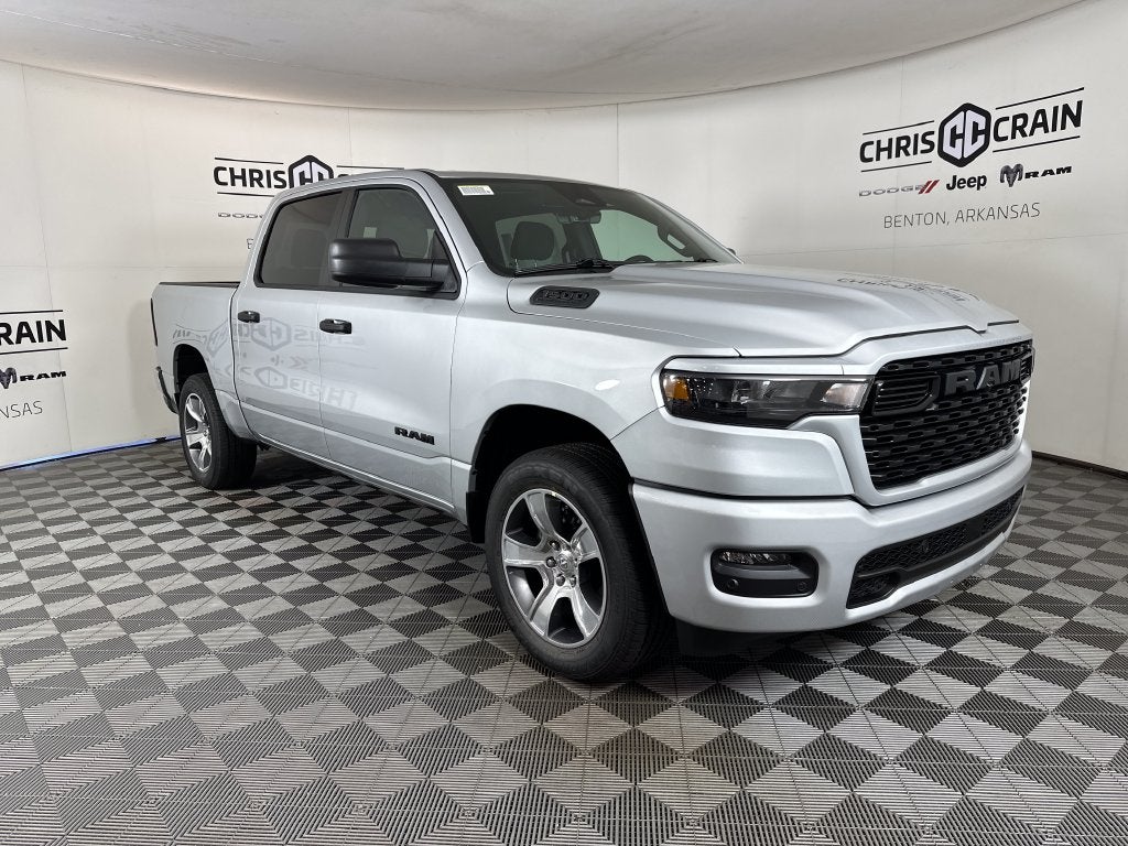 2027 RAM Ram 1500 RAM 1500 EXPRESS CREW CAB 4X4 5'7' BOX
