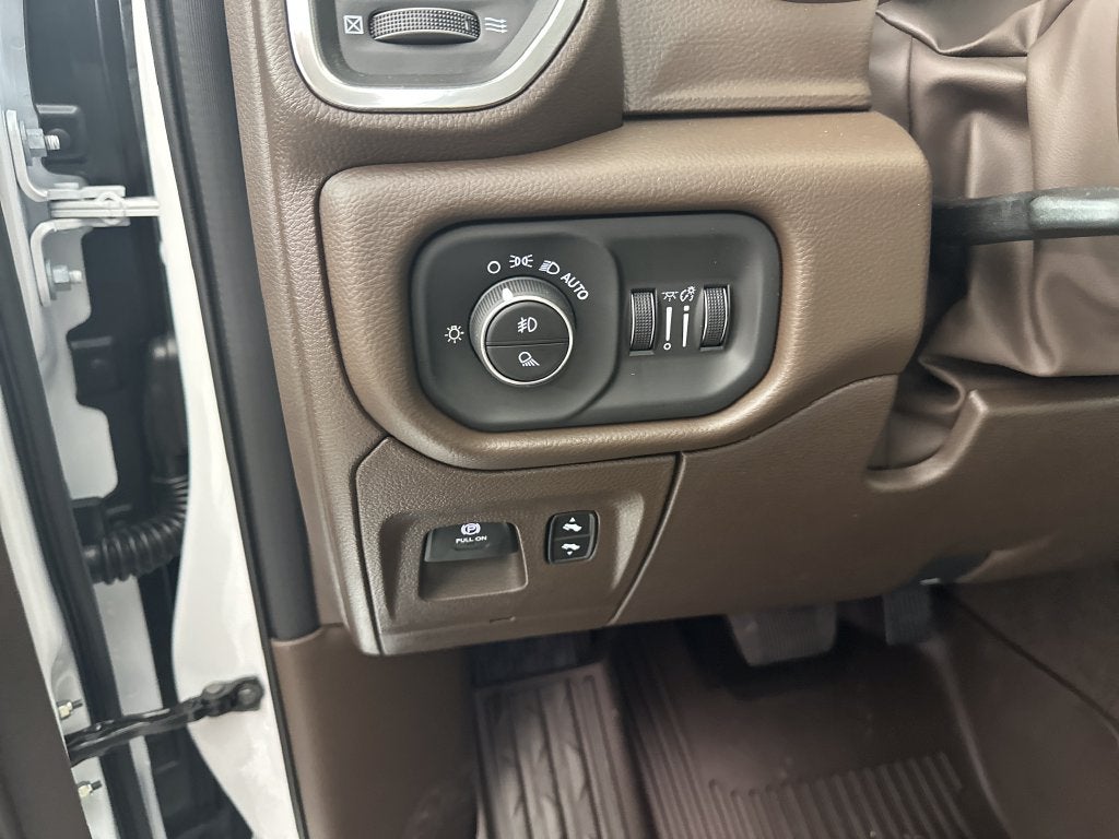 2027 RAM Ram 1500 RAM 1500 LARAMIE CREW CAB 4X4 5'7' BOX