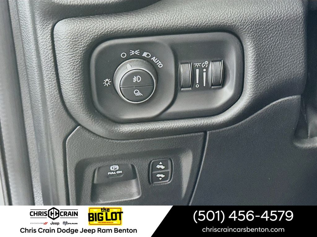 2025 RAM 1500 Laramie Crew Cab 4x4 5'7' Box