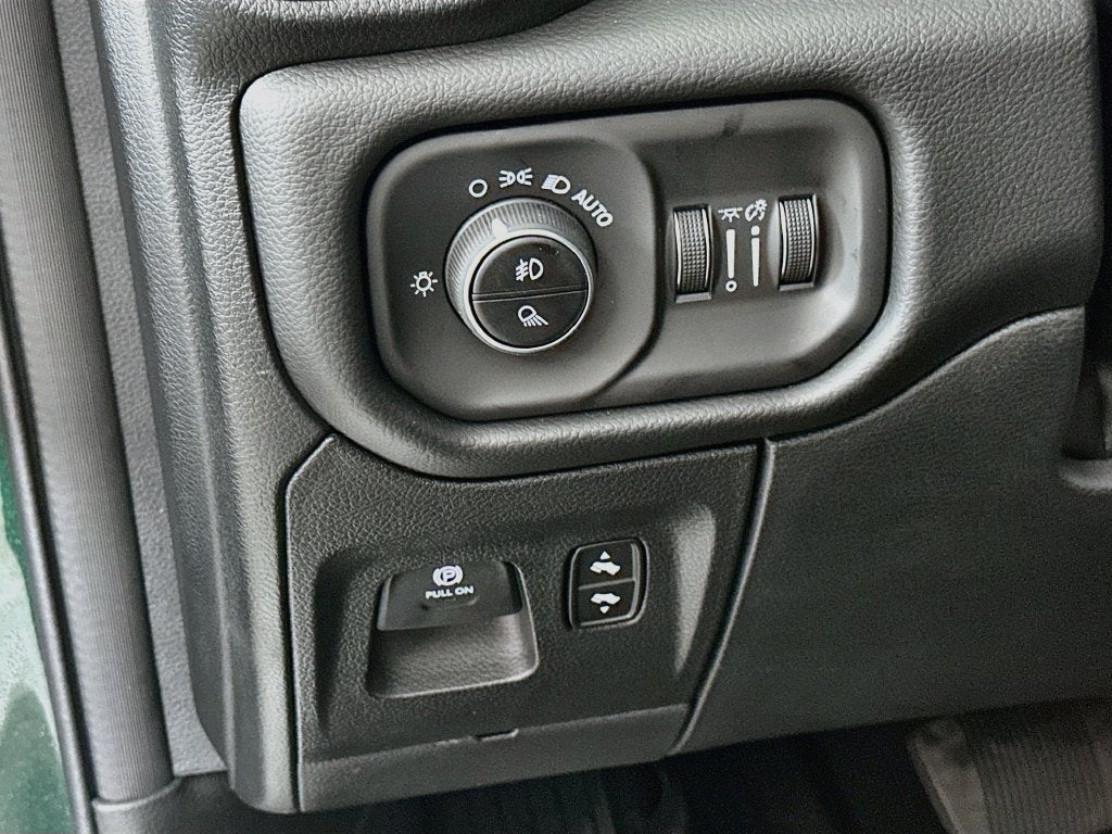 2027 RAM Ram 1500 RAM 1500 LARAMIE CREW CAB 4X4 5'7' BOX