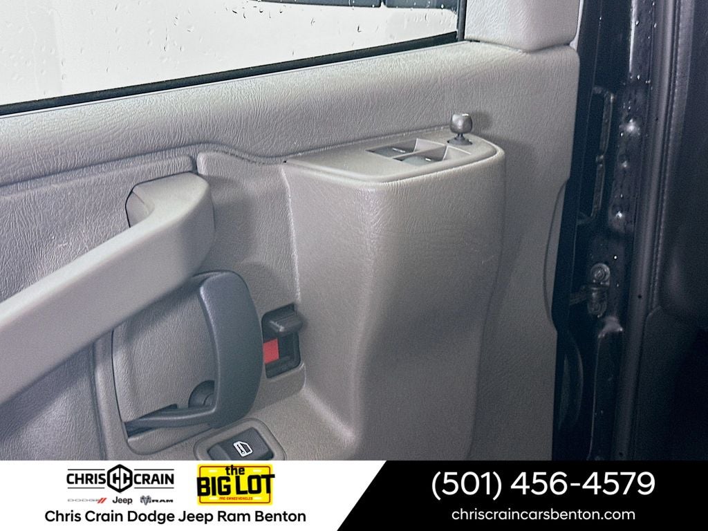 2025 Chevrolet Express Passenger RWD 3500 Extended Wheelbase LS