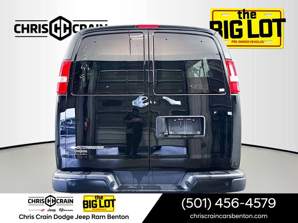 2025 Chevrolet Express Passenger RWD 3500 Extended Wheelbase LS
