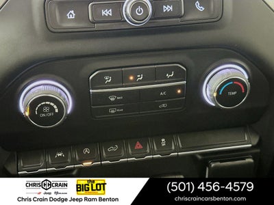 2023 Chevrolet Silverado 1500 4WD Crew Cab Short Bed Custom