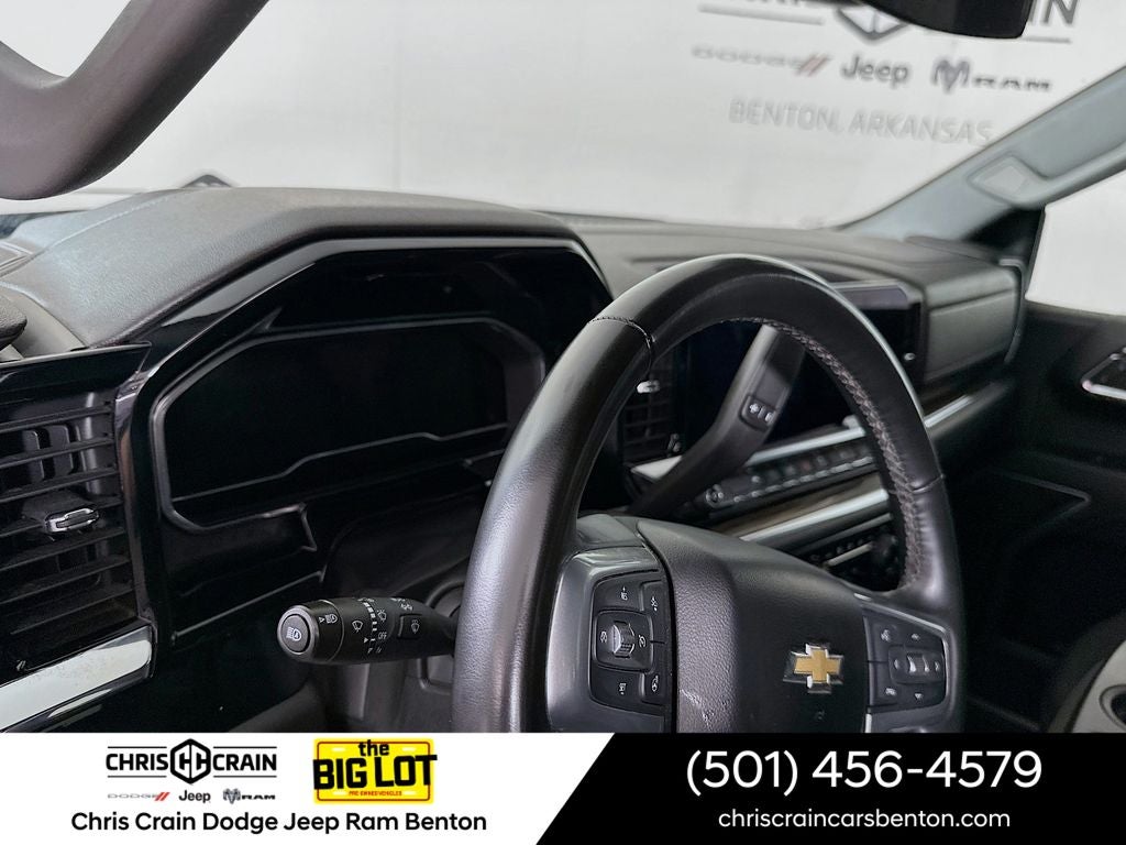 2023 Chevrolet Silverado 1500 4WD Crew Cab Standard Bed LT