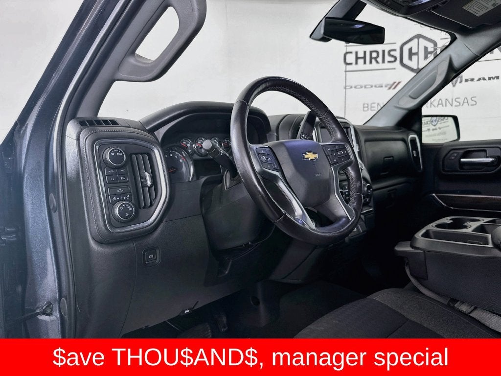 2021 Chevrolet Silverado 1500 4WD Crew Cab Short Bed LT