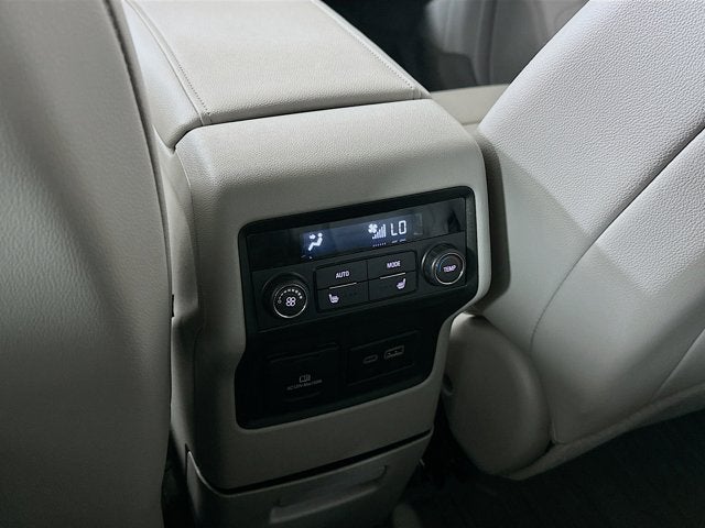 2023 GMC Acadia FWD SLT