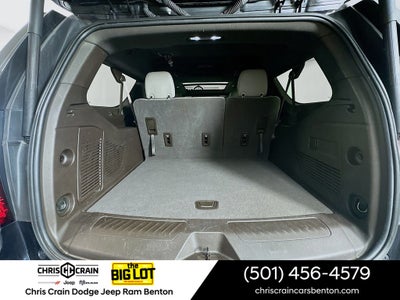 2023 GMC Yukon XL 4WD SLT