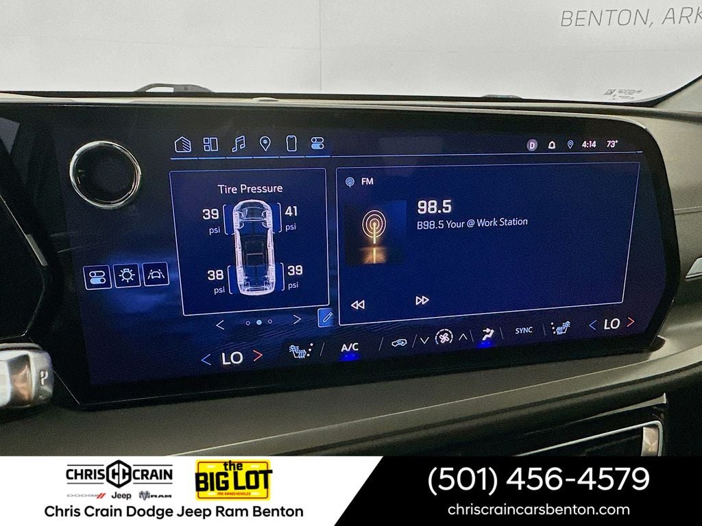 2024 Chevrolet Traverse FWD LT