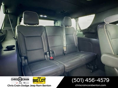 2023 Chevrolet Suburban 4WD Premier