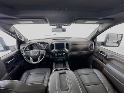 2022 GMC Sierra 2500HD 4WD Crew Cab Standard Bed Denali