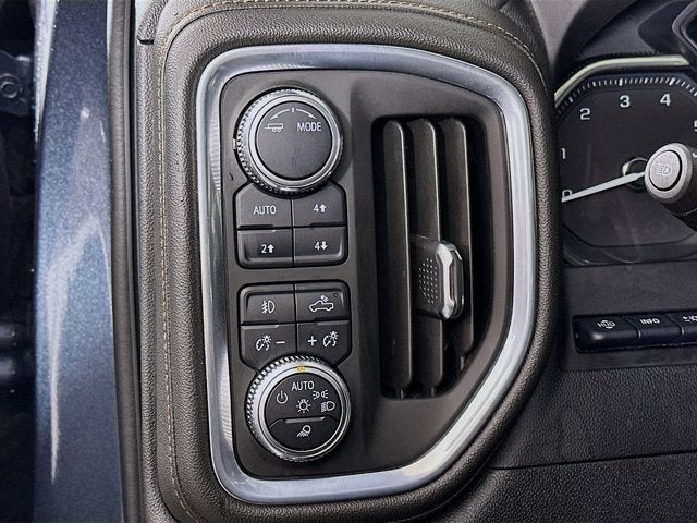 2022 GMC Sierra 1500 Limited 4WD Crew Cab Short Box AT4